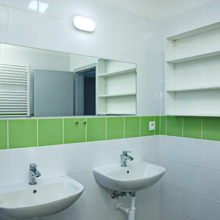 Hostel Optimum Devinska *