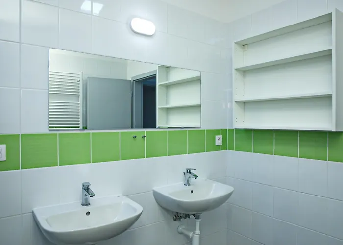 Hostel Optimum Devinska *