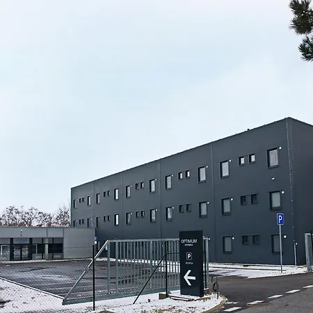 Optimum Devinska Ostello *